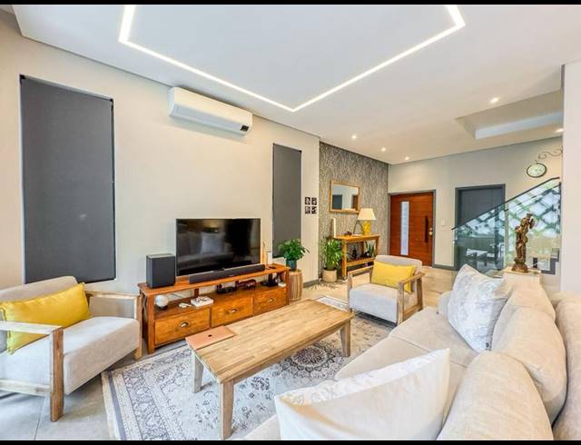 3 BEDROOM TOWNHOUSE FOR SALE IN BRYANSTON